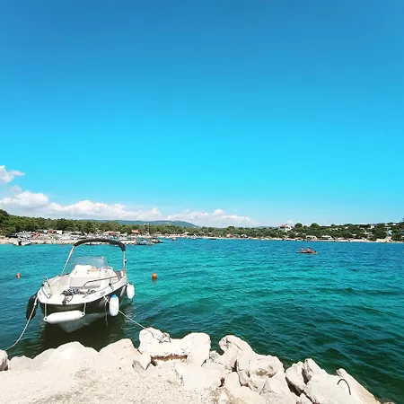 Mobile مكان تخييم *